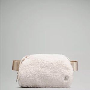 NWOT Lululemon Fleece Everywhere Belt Bag